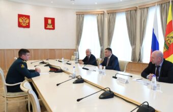 Губернатор назвал Героя России Ивана Хрусталева молодым Спартаком Сычевым Губернатор назвал Героя России Ивана Хрусталева молодым Спартаком Сычевым