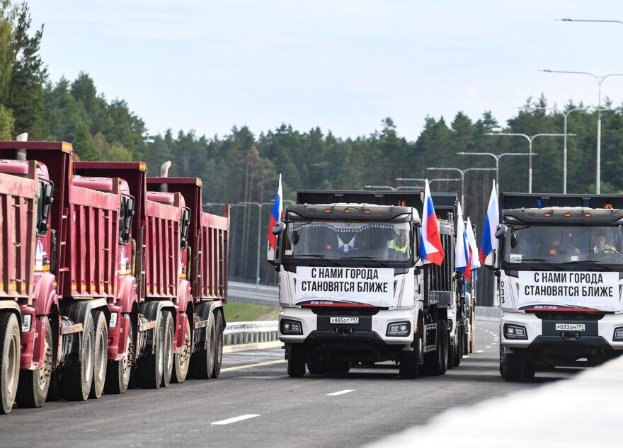 Президент России Владимир Путин в Тверской области открыл движение на Северном обходе Твери