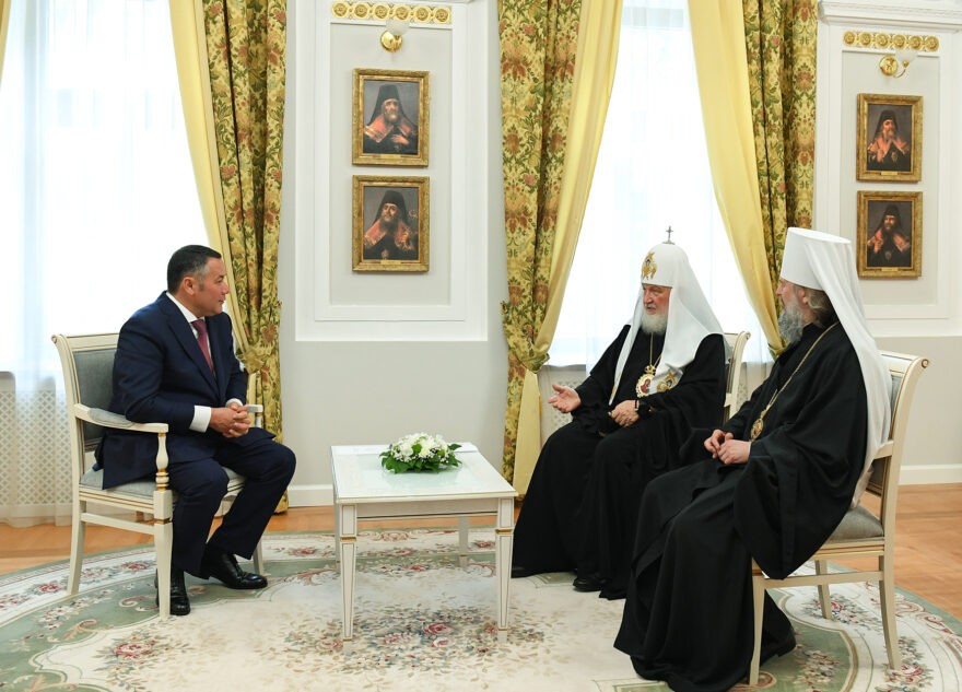 Патриарх Кирилл провел встречу с губернатором и митрополитом Амвросием Патриарх Кирилл провел встречу с губернатором и митрополитом Амвросием