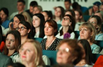 В Тверской области прошел предпремьерный показ фильма «Мамино письмо» В Тверской области прошел предпремьерный показ фильма «Мамино письмо»
