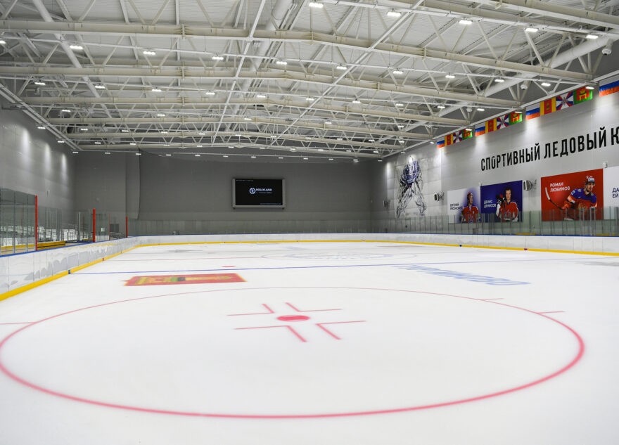 Игорь Руденя проинспектировал завершение строительства ледового комплекса и пожарного депо в селе Тургиново