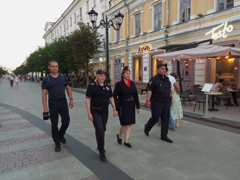 В Твери состоялся совместный рейд полицейских и общественников