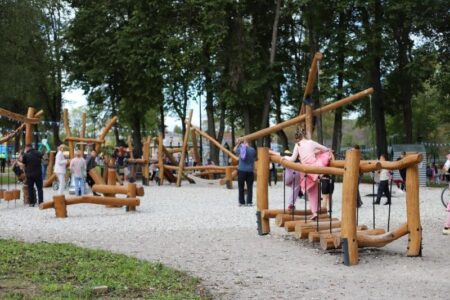 За семь лет в Тверской области благоустроили 800 общественных и дворовых территорий За семь лет в Тверской области благоустроили 800 общественных и дворовых территорий