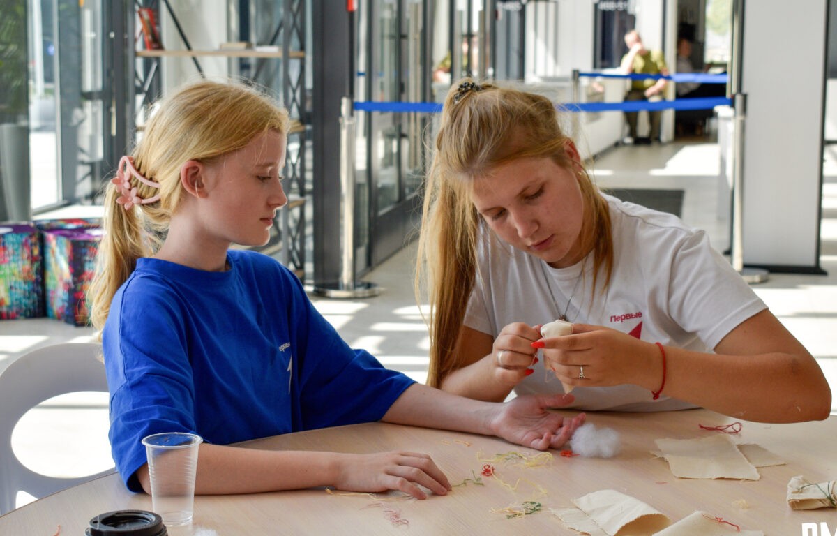 В Твери почтили память детей-жертв войны в Донбассе
