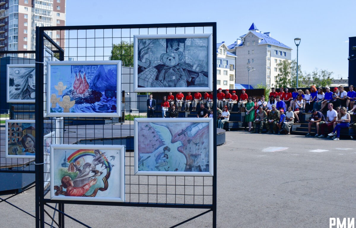 В Твери почтили память детей-жертв войны в Донбассе