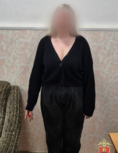 В Твери 18-летняя девушка помогала мошенникам обворовывать пенсионерок В Твери 18-летняя девушка помогала мошенникам обворовывать пенсионерок