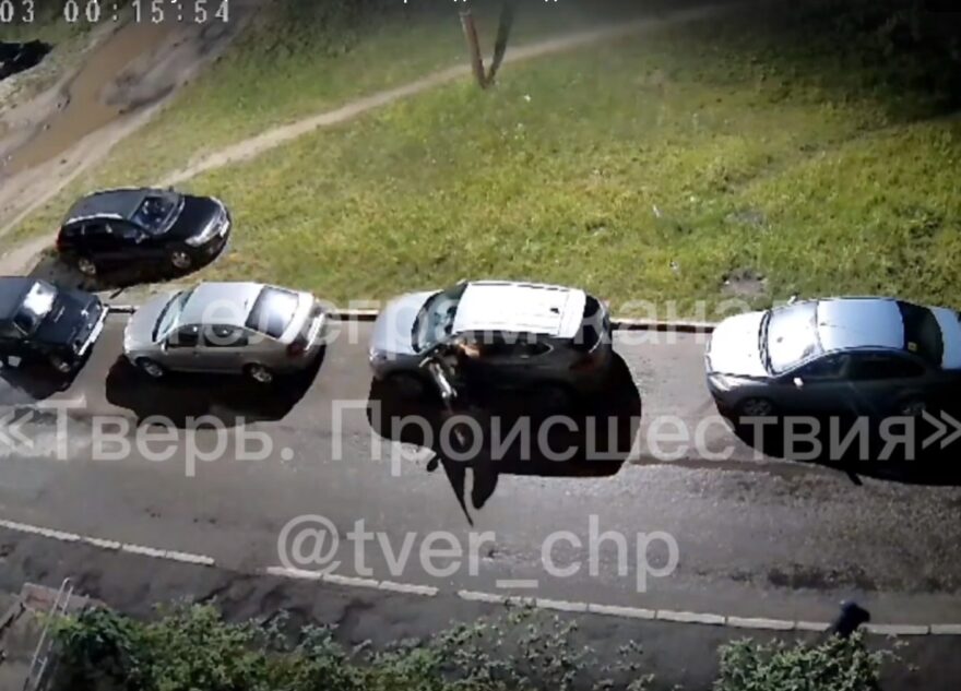 В Тверской области неосторожные угонщики попали на камеры видеонаблюдения В Тверской области неосторожные угонщики попали на камеры видеонаблюдения