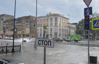 Центр Твери затопило во время празднования Дня города Центр Твери затопило во время празднования Дня города