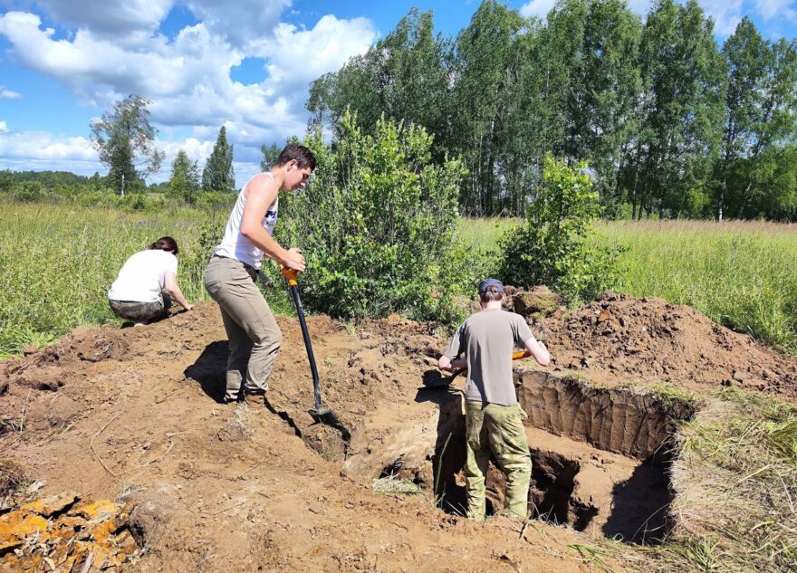 В Тверской области нашли останки неизвестного танкиста