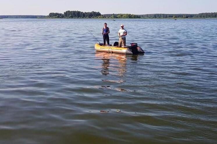На Иваньковском водохранилище спасали рыбаков из Тверской области На Иваньковском водохранилище спасали рыбаков из Тверской области