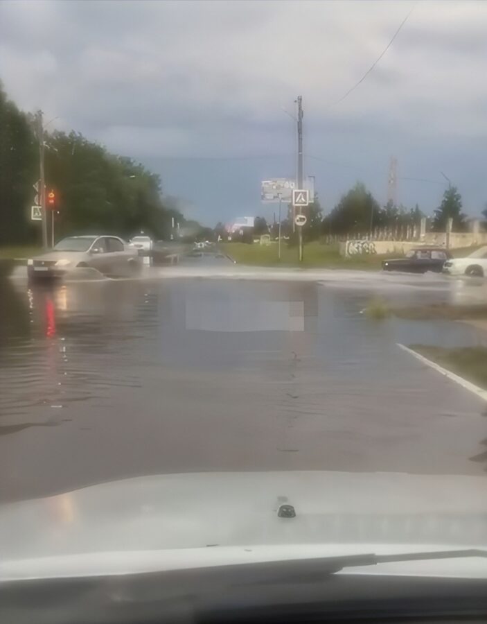 Из-за страшных ливней город в Тверской области сильно затопило