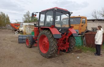 В Калязин для нужд поступили трактор и косилка В Калязин для нужд поступили трактор и косилка