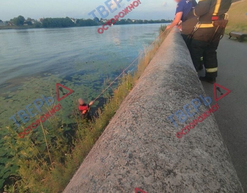 Житель Твери пытался показаться романтиком и чуть не утонул