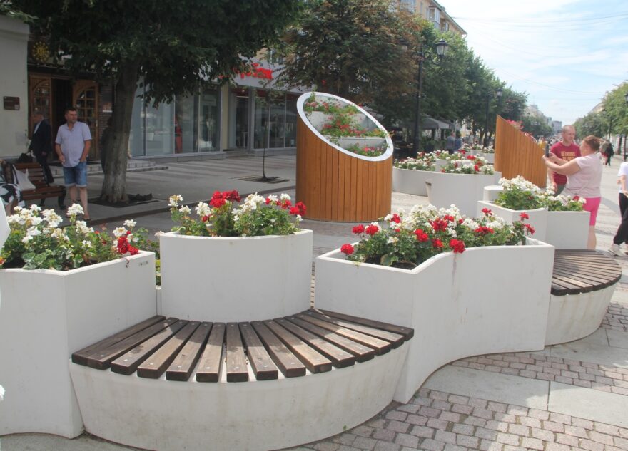 «Партийный десант» провел мониторинг после второго этапа благоустройства Трёхсвятской