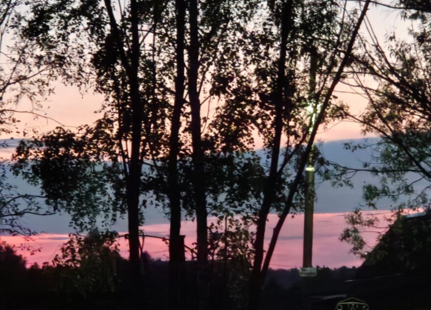 В Твери небо окрасилось цветами российского флага