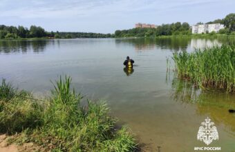 В Тверской области из реки достали тело утопленника В Тверской области из реки достали тело утопленника