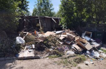 В Тверской области из-за огромной свалки пропахла вся округа