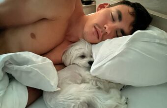 Знаменитая тверская лыжница Наталья Непряева показала тренировки мужа и собаки