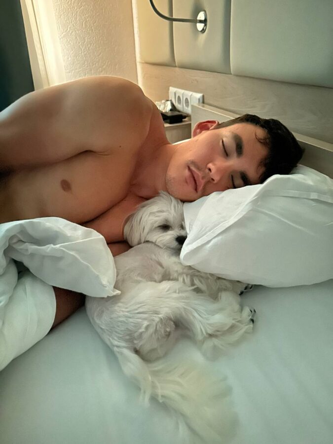 Знаменитая тверская лыжница Наталья Непряева показала тренировки мужа и собаки