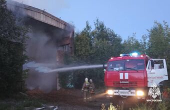 В Тверской области загорелась древесина В Тверской области загорелась древесина