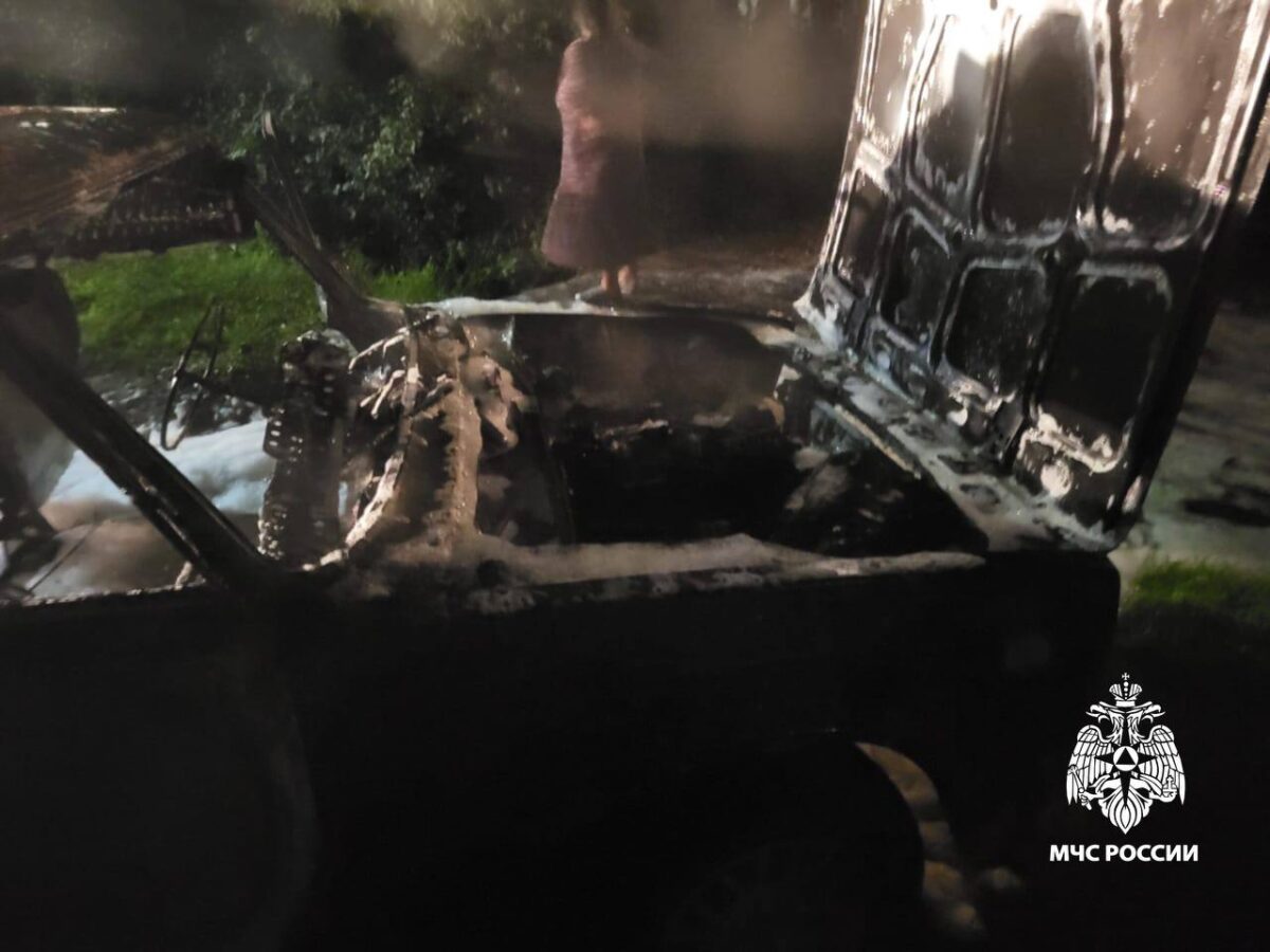 Вечером в Тверской области сгорел ВАЗ