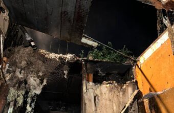 Ночью в Тверской области пожарные потушили загоревшийся жилой дом