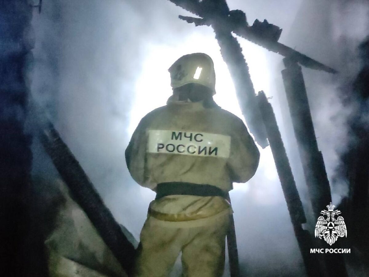 Ночью в Тверской области сгорел жилой дом