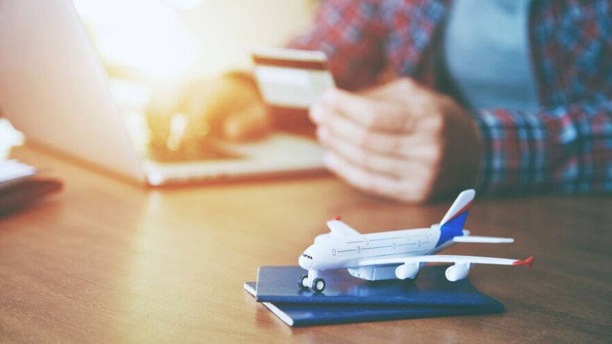 Россиянам рассказали, в какие дни авиабилеты стоят дешевле
