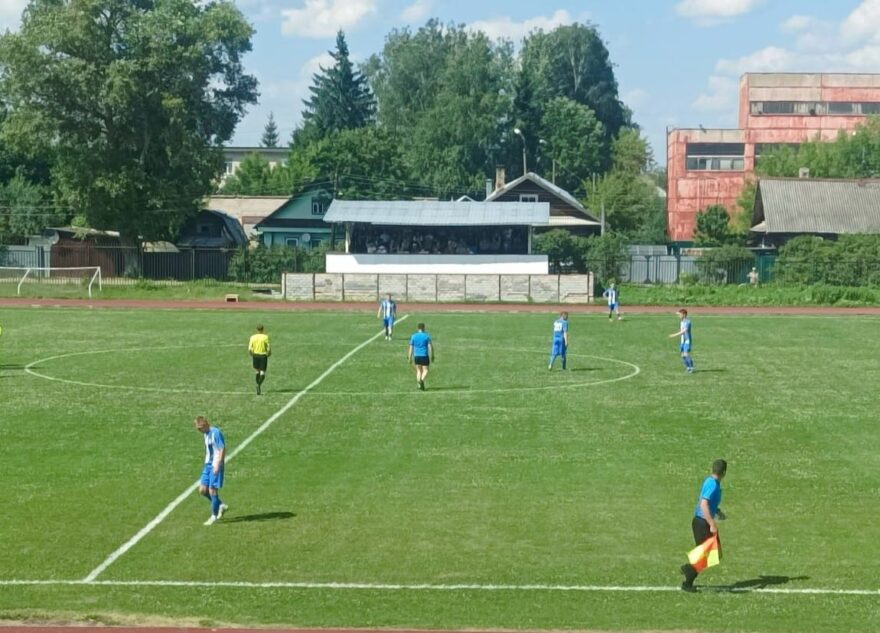 В Вышнем Волочке футболисты сражаются за награды чемпионата Тверской области В Вышнем Волочке футболисты сражаются за награды чемпионата Тверской области