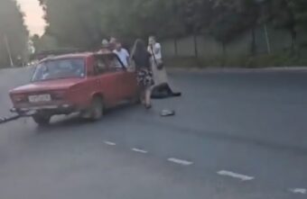 На Старицком шоссе в Тверской области ВАЗ влетел в мотоциклиста