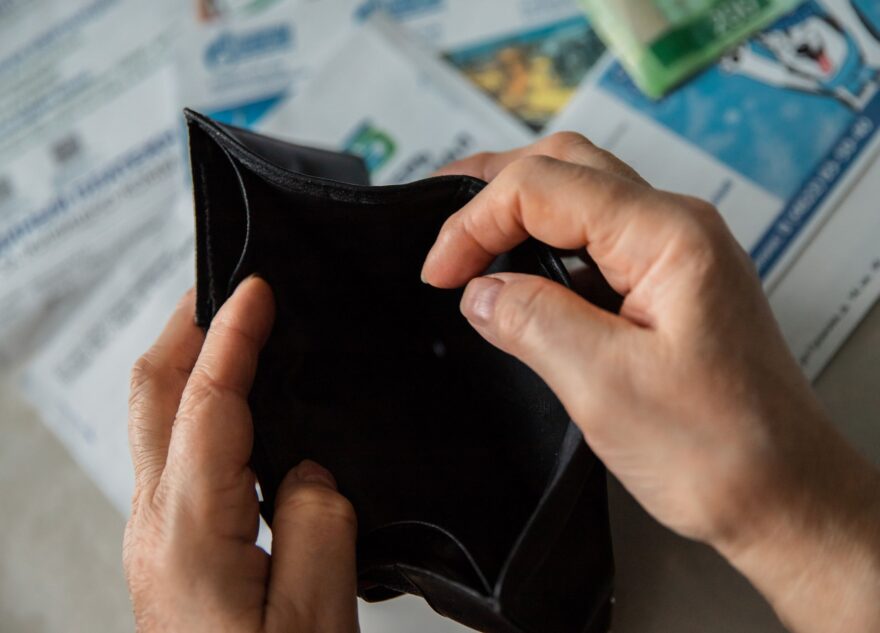 С россиян хотят взыскивать долги за ЖКУ без суда