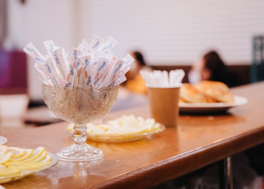 Врач развеяла самые распространенные мифы о сахаре