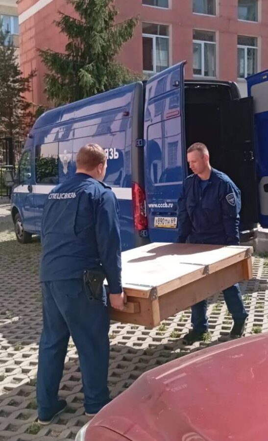 В Тверь привезли уникальные фрески XVII века