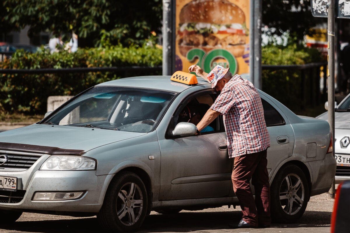 Названы самые угоняемые автомобили 2024 года