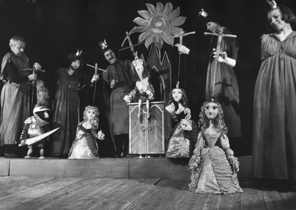 Игорь Руденя поздравил коллектив и руководство Тверского театра кукол с 80-летним юбилеем учреждения