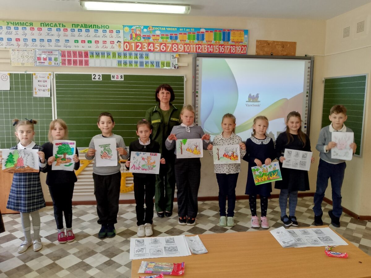 Жителям Тверской области напоминают о соблюдении правил пожарной безопасности в лесах