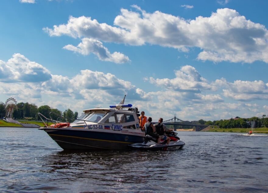 В Твери из Тьмаки выловили тело мужчины