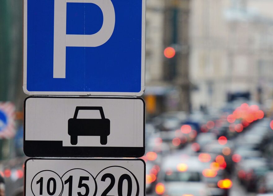 В России могут ввести скидку на штраф за неоплату парковки