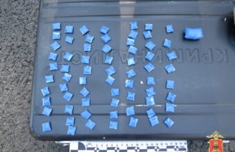 В Тверской области задержали наркокурьера, приехавшего из соседнего региона В Тверской области задержали наркокурьера, приехавшего из соседнего региона