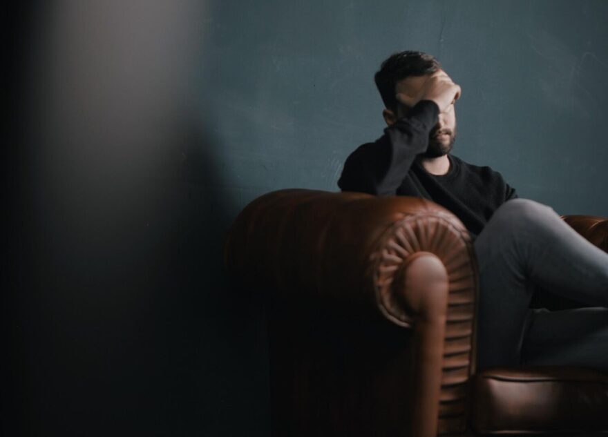 Врач рассказала, как нельзя лечить головную боль