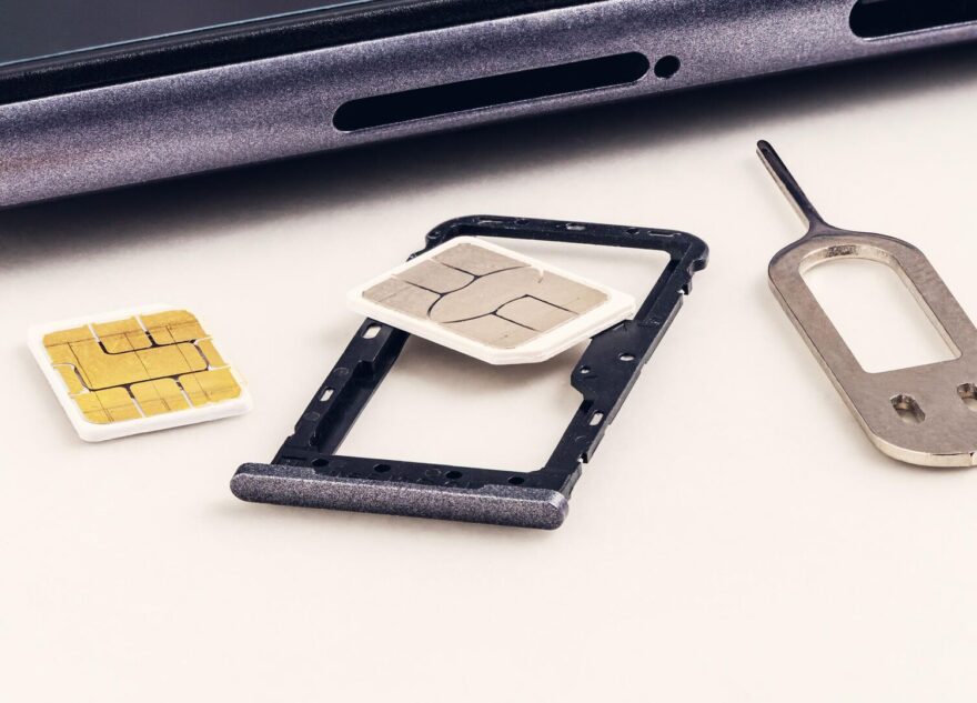 Подписан закон об ограничении сим-карт на одного человека