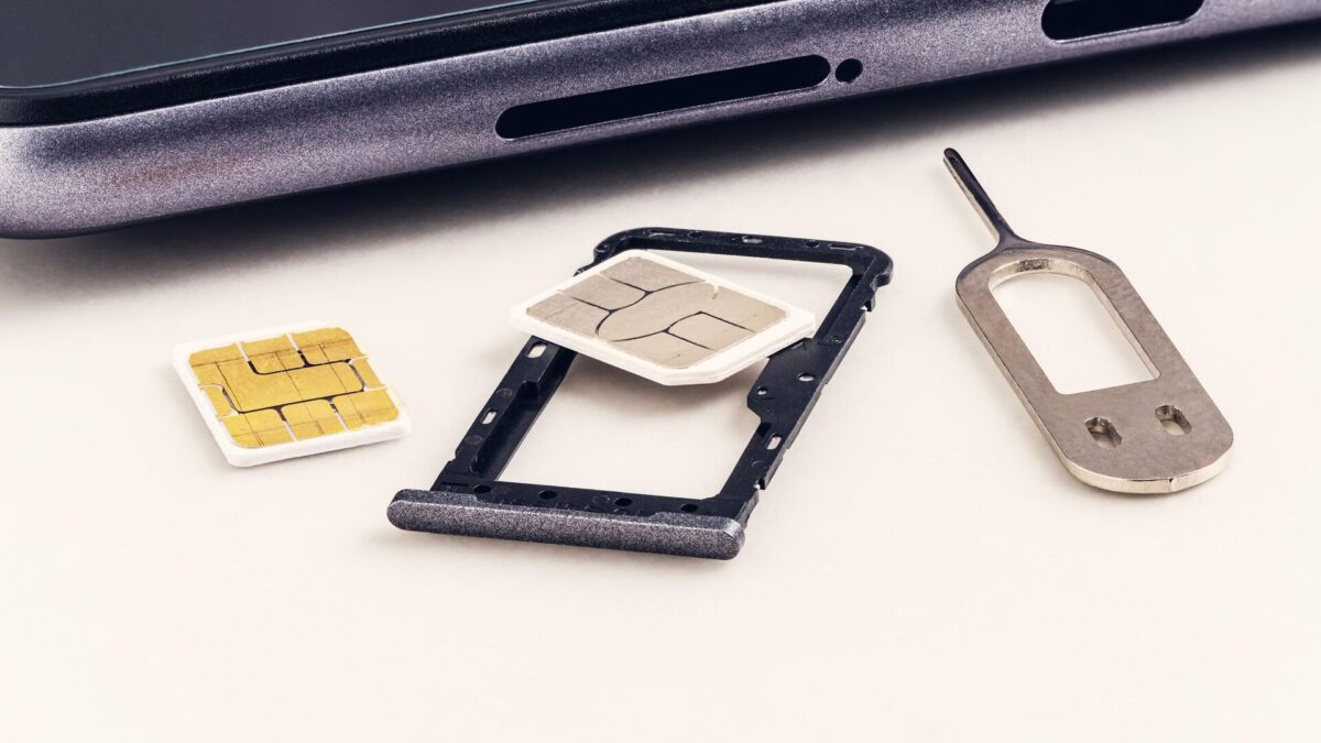 Подписан закон об ограничении сим-карт на одного человека