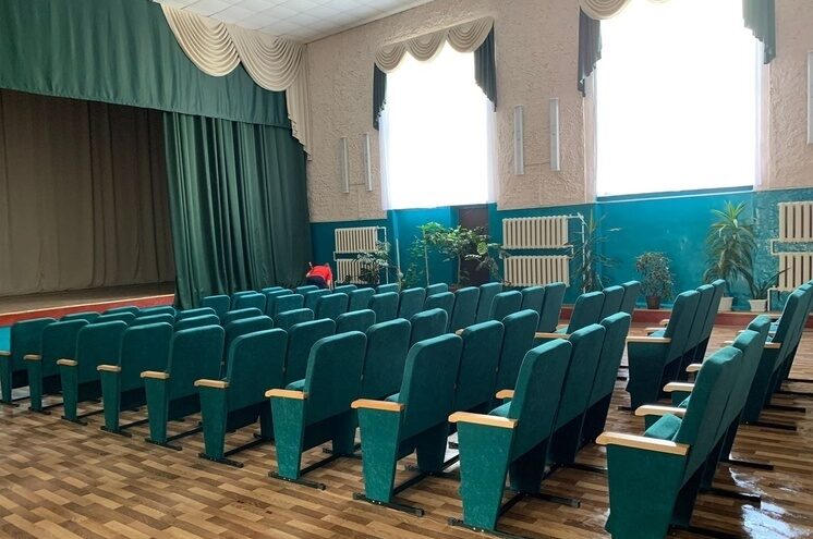 В андреапольском ДК обновили зрительный зал