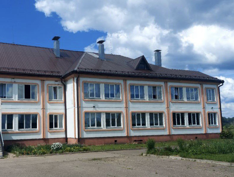 В Погорельской школе Зубцовского округа капитально отремонтировали кровлю В Погорельской школе Зубцовского округа капитально отремонтировали кровлю