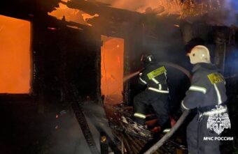 Ночью в Твери сгорела заброшка Ночью в Твери сгорела заброшка