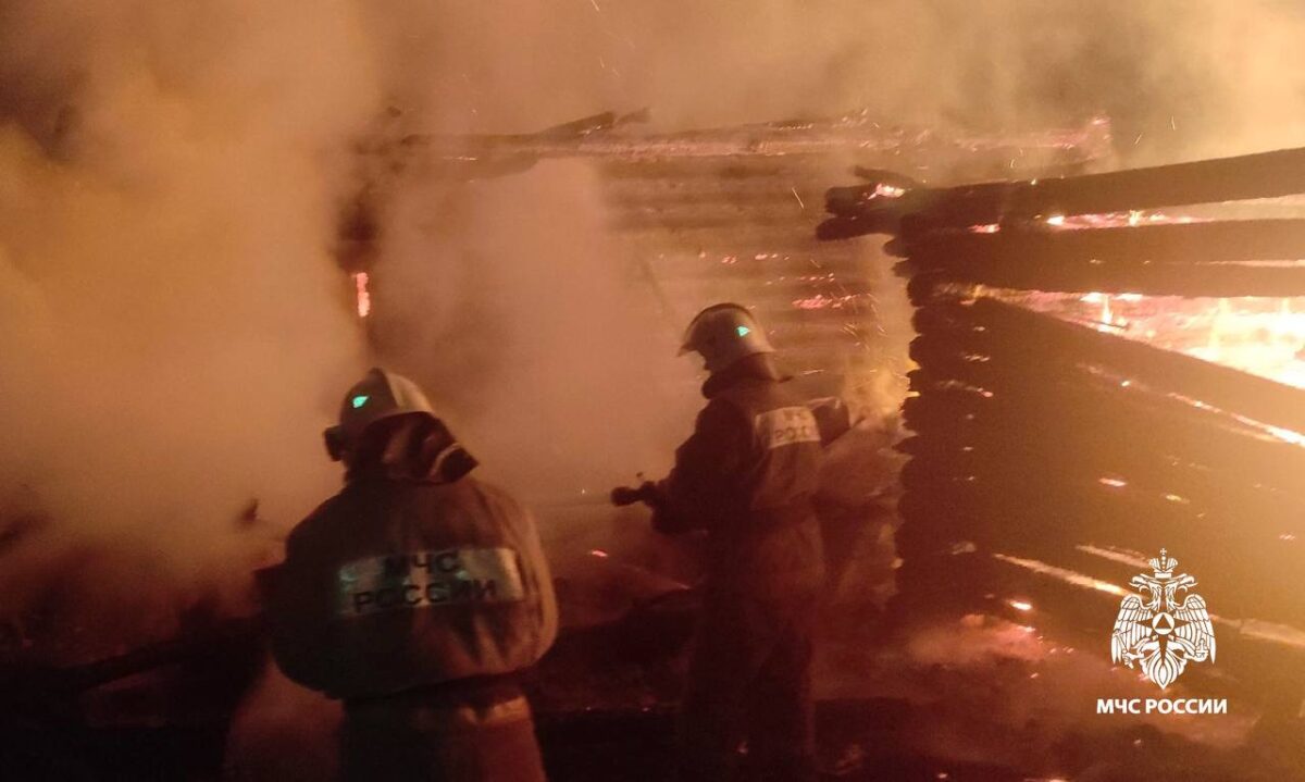 В Тверской области дотла сгорел жилой дом, есть погибший