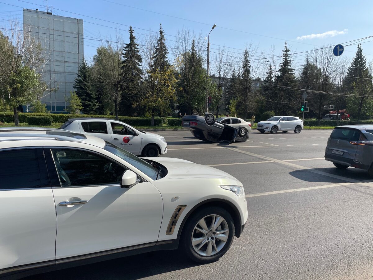 В Твери ищут свидетелей столкновения "Infinity" и "Mitsubishi"