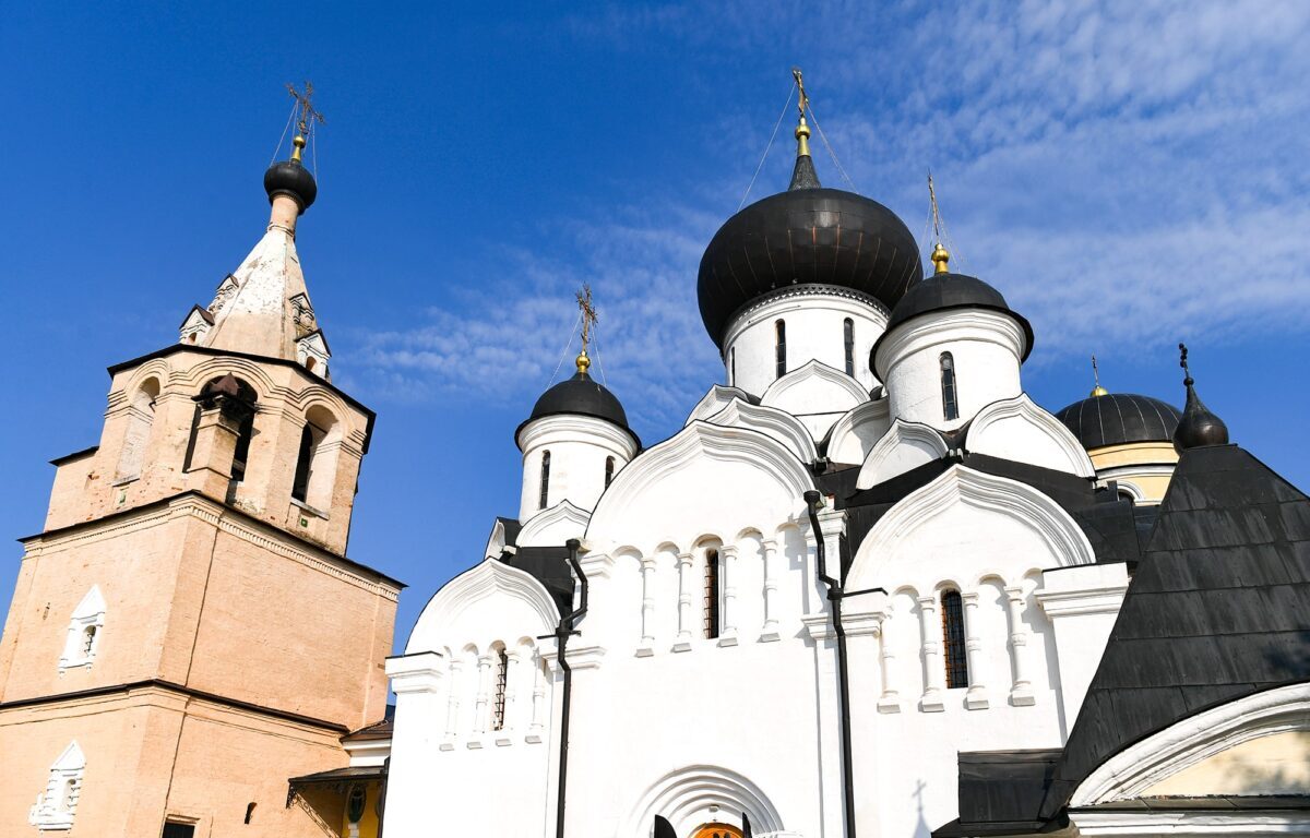 Игорь Руденя и Виктор Христенко поздравили старицких первоклассников с предстоящим началом учебного года