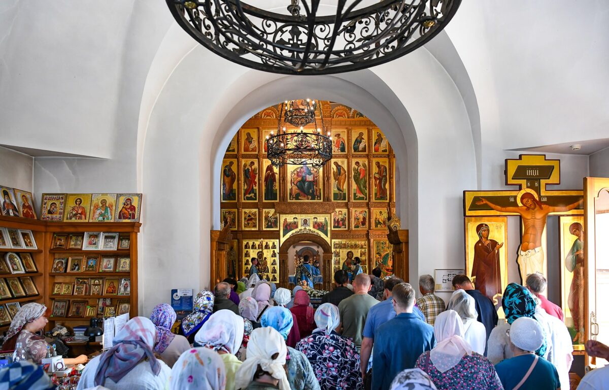 Игорь Руденя и Виктор Христенко поздравили старицких первоклассников с предстоящим началом учебного года