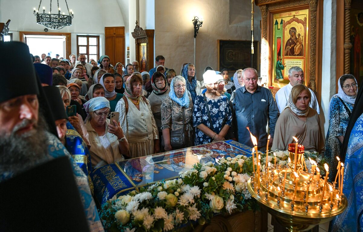 Игорь Руденя и Виктор Христенко поздравили старицких первоклассников с предстоящим началом учебного года